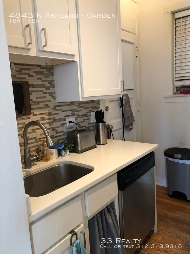 Foto del edificio - 4843 N Ashland Ave