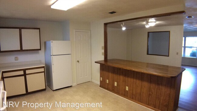 Building Photo - 4 br, 2.5 bath House - 228 Pheasant Run