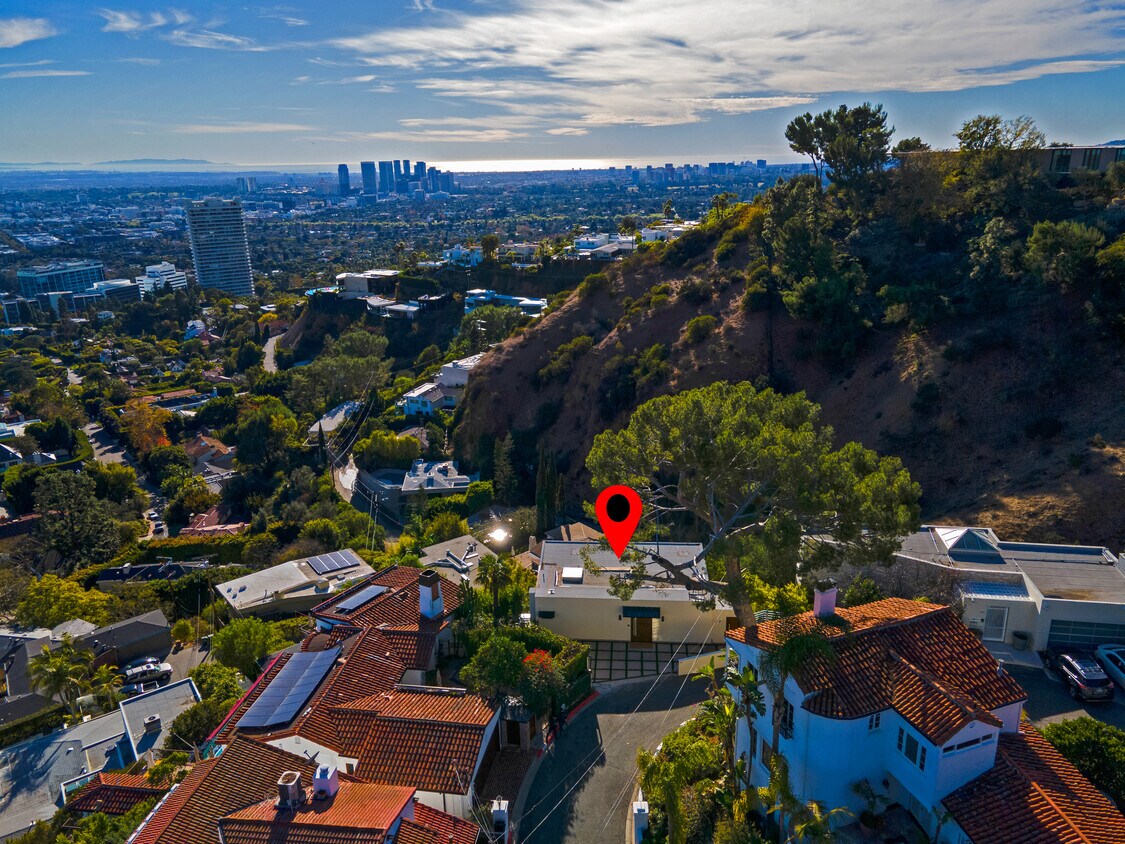 Primary Photo - 9300 Warbler Way