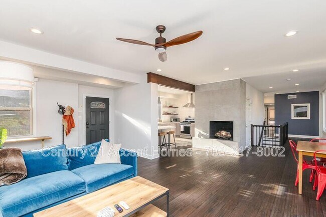 Foto del edificio - 3304 Highland Ln