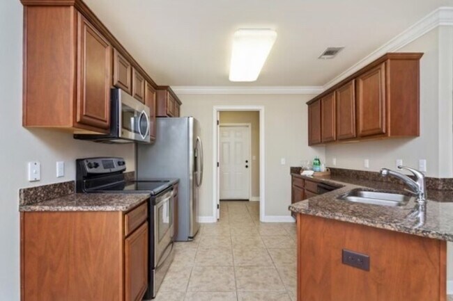 Foto del edificio - 2903 Five Oaks Ln