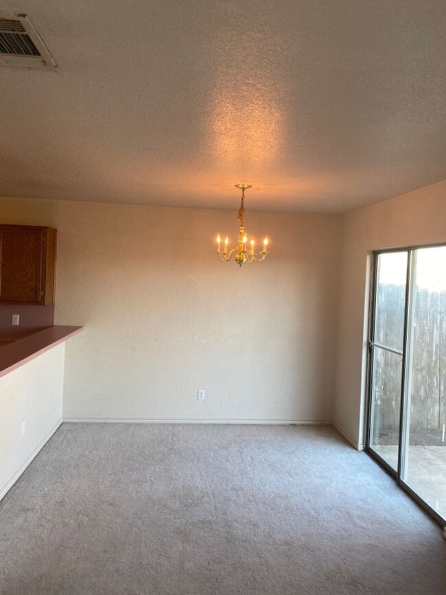 Foto del edificio - AVAILABLE SOON!