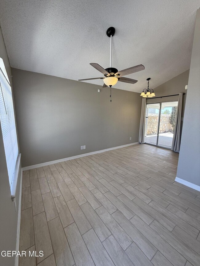 Foto del edificio - 9128 Bur Oak Cir