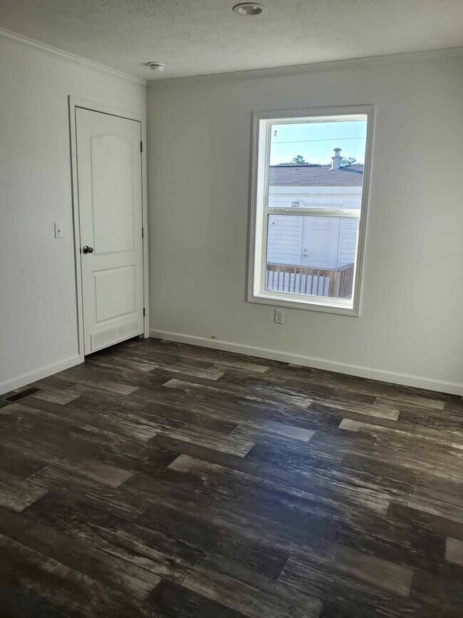 Foto del edificio - 413 Rhett Lane