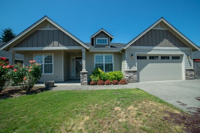 Building Photo - Beautiful Canby Custom Home!