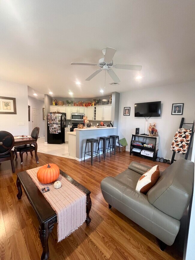 Building Photo - 8919 Sandshot Ct