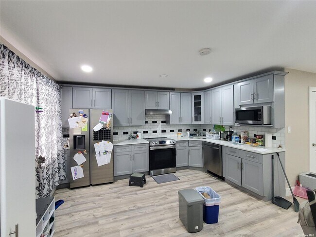 Foto del edificio - 14926 Cross Island Pkwy