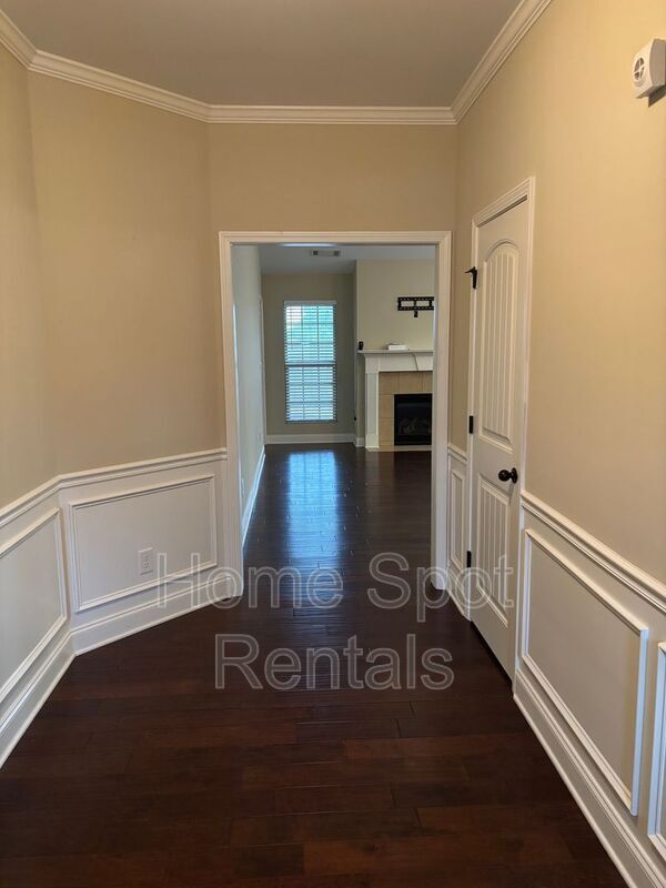 Foto del edificio - 4811 Lost Creek Dr