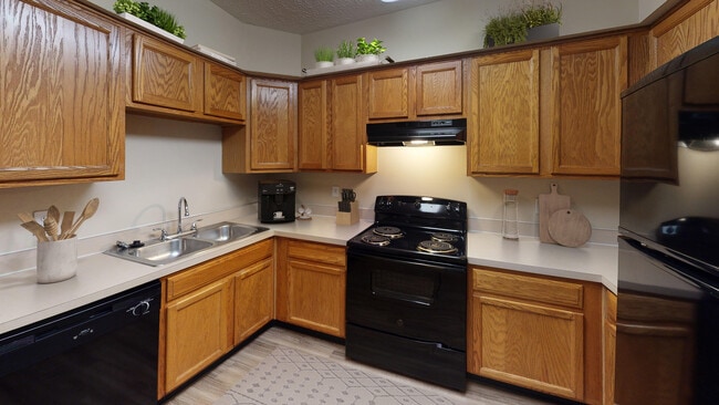 Spacious Kitchen - Hilliard Park Apartments