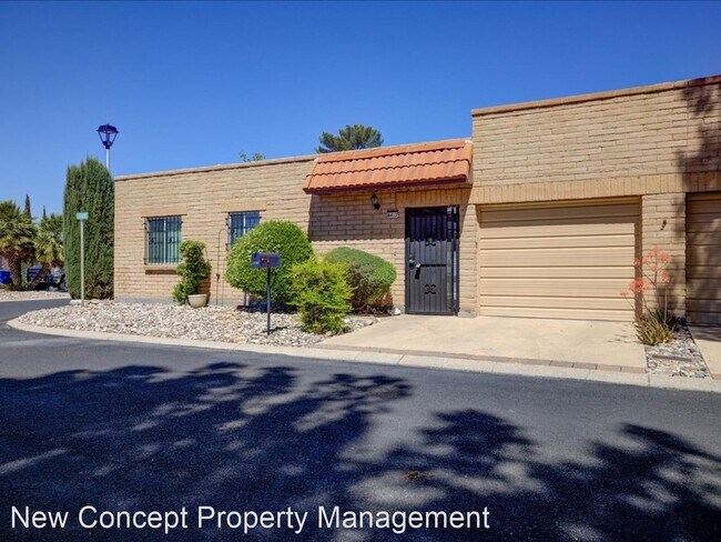 Building Photo - 2 br, 2 bath House - 8417 E. Foursome Lane