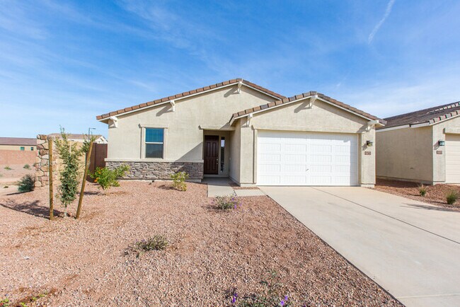 Building Photo - 37145 N. Big Bend Rd. - Immaculate 4 Bed 3...