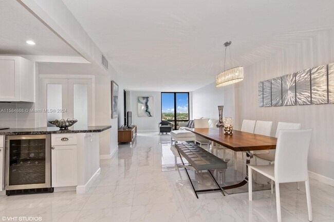 Building Photo - 1600 South Ocean Drive Apt #11B, Hollywood...