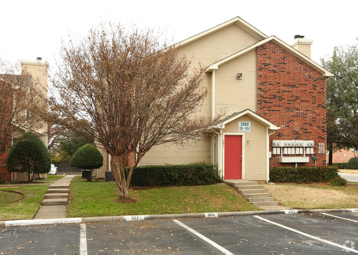 Evergreen Condominiums Apartments Irving, TX
