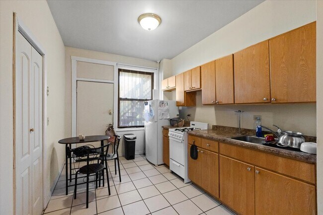 Foto del edificio - 5020 S Blackstone Ave