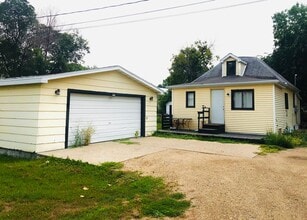 Building Photo - 901 2nd Ave NW Building Photo - 901 2nd Ave NW