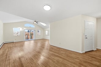 Building Photo - 191 Griffith St