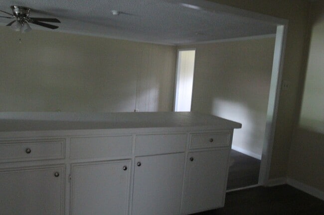 Building Photo - 1419 Edgerly Ave