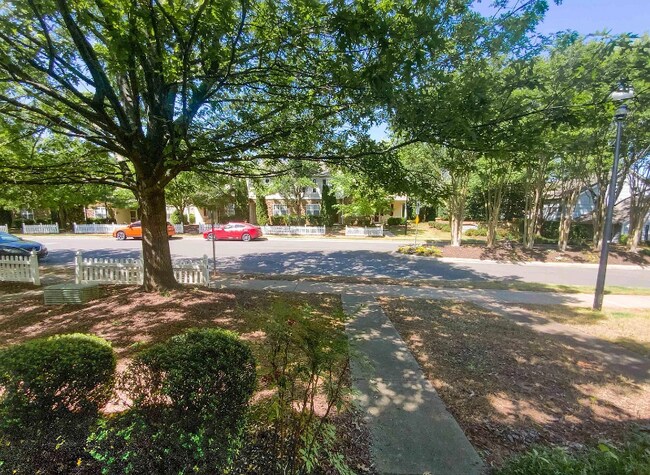 Building Photo - 8504 Micollet Ct