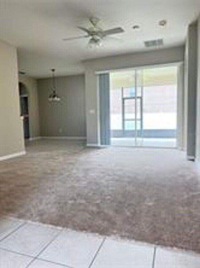 Building Photo - GATED COMM with 4 bdrm 3 bath home for you!