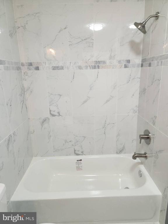 Building Photo - 4101 Canopy Way