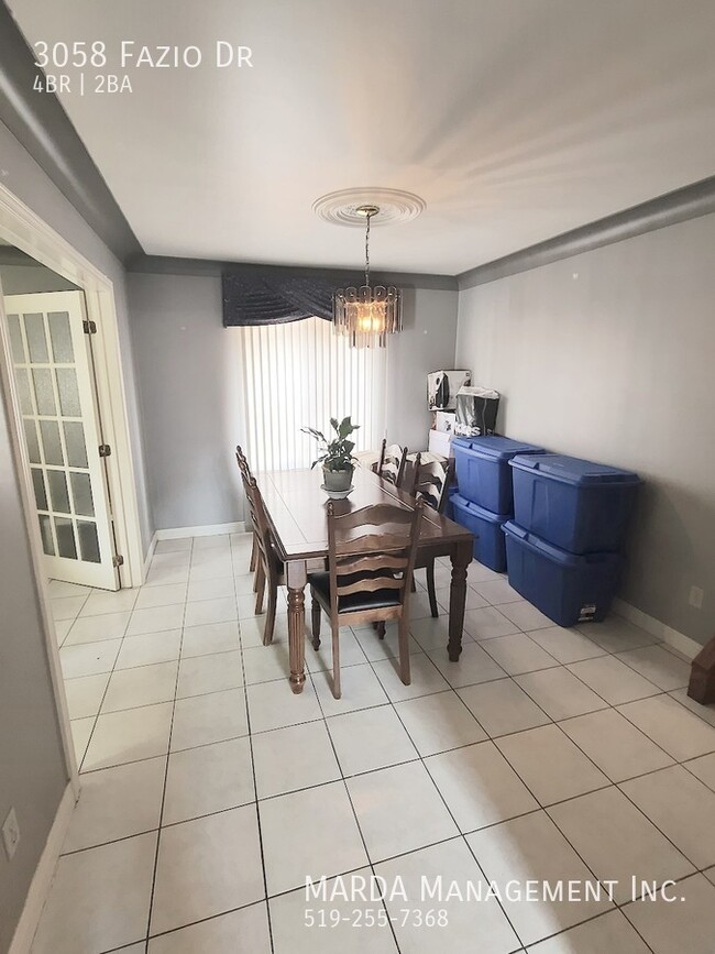 Building Photo - SPACIOUS 4 BED, 2 BATH SPLIT-LEVEL + HYDRO...