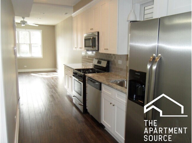 Foto del edificio - 2449 N Ashland Ave
