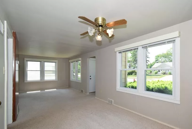 Foto del edificio - 3316 N 77th St