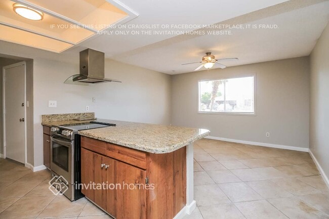 Building Photo - 2124 W Del Oro Cir