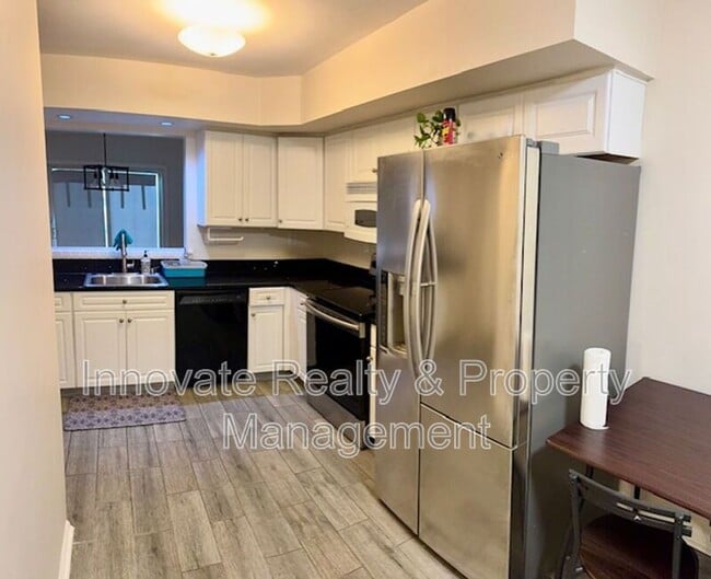 Photo - 584 Mount Vernon Cir House