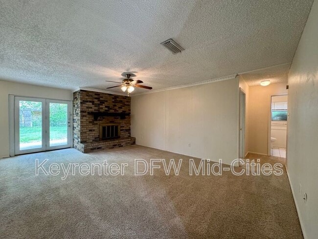 Photo - 338 Beatty Dr House