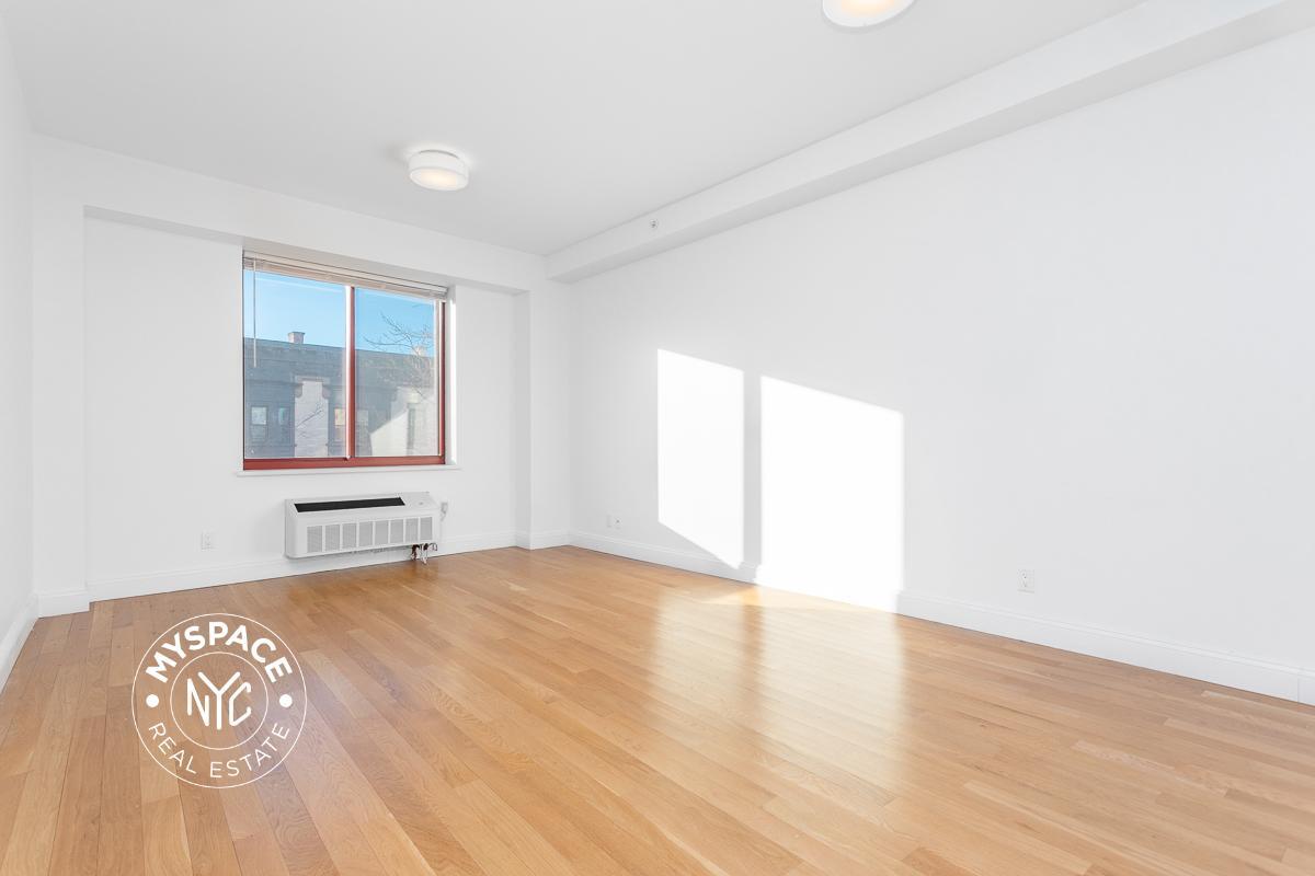 Primary Photo - 1127 Flatbush Ave