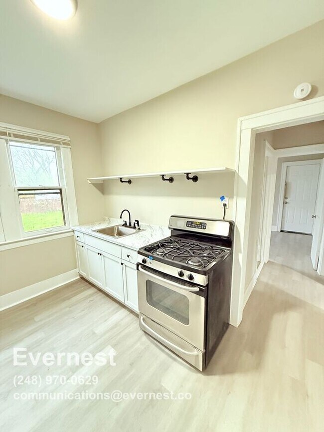 Foto del edificio - 5440 Milford St