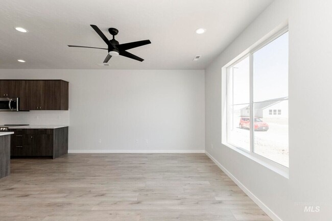 Foto del edificio - Brand-New Meridian Home – Open Concept Living, Community Pool & Loft Space