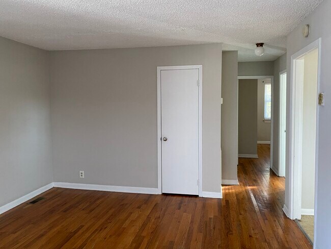 View of hallway from living room - 1003 Lawrence Ave