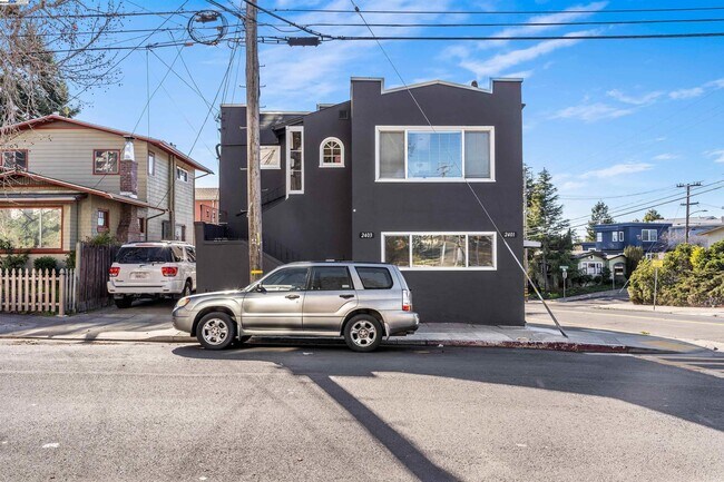 Building Photo - 2401 Scenic Ave