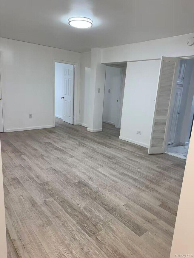 Foto del edificio - 144-24-144-37 37th Ave