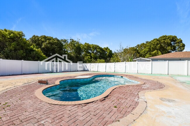 Foto del edificio - 4058 Spoonbill Ave