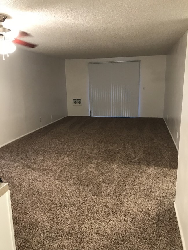 Building Photo - $300 Off move in!