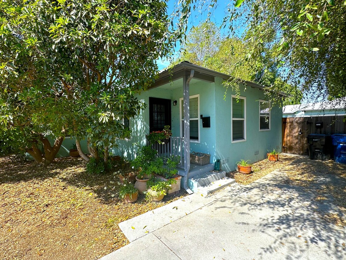 Primary Photo - Charming 3-Bedroom, 1.5 Bath Home in Seren...