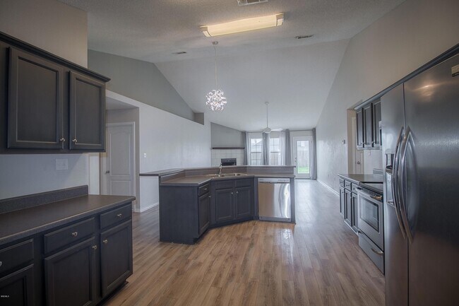 Building Photo - 17161 Excalibur Cir