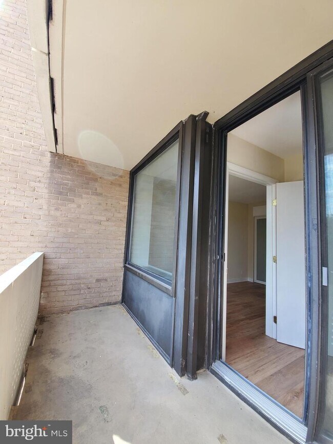 Building Photo - 490 M St SW