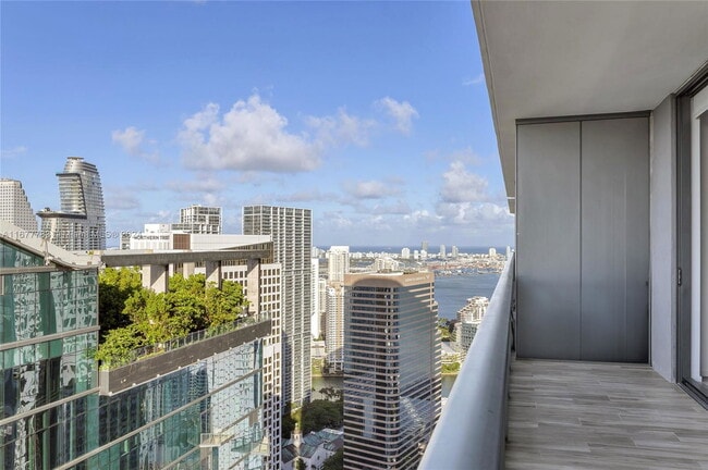 Building Photo - 801 S Miami Ave