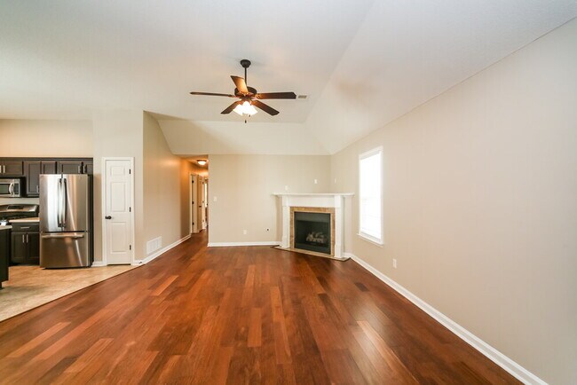 Building Photo - 7333 Green Ash Dr