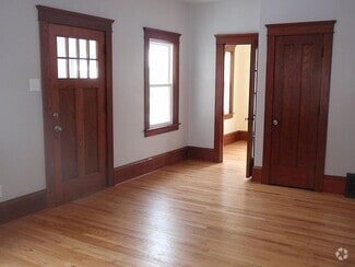 Building Photo - 410 Orange St