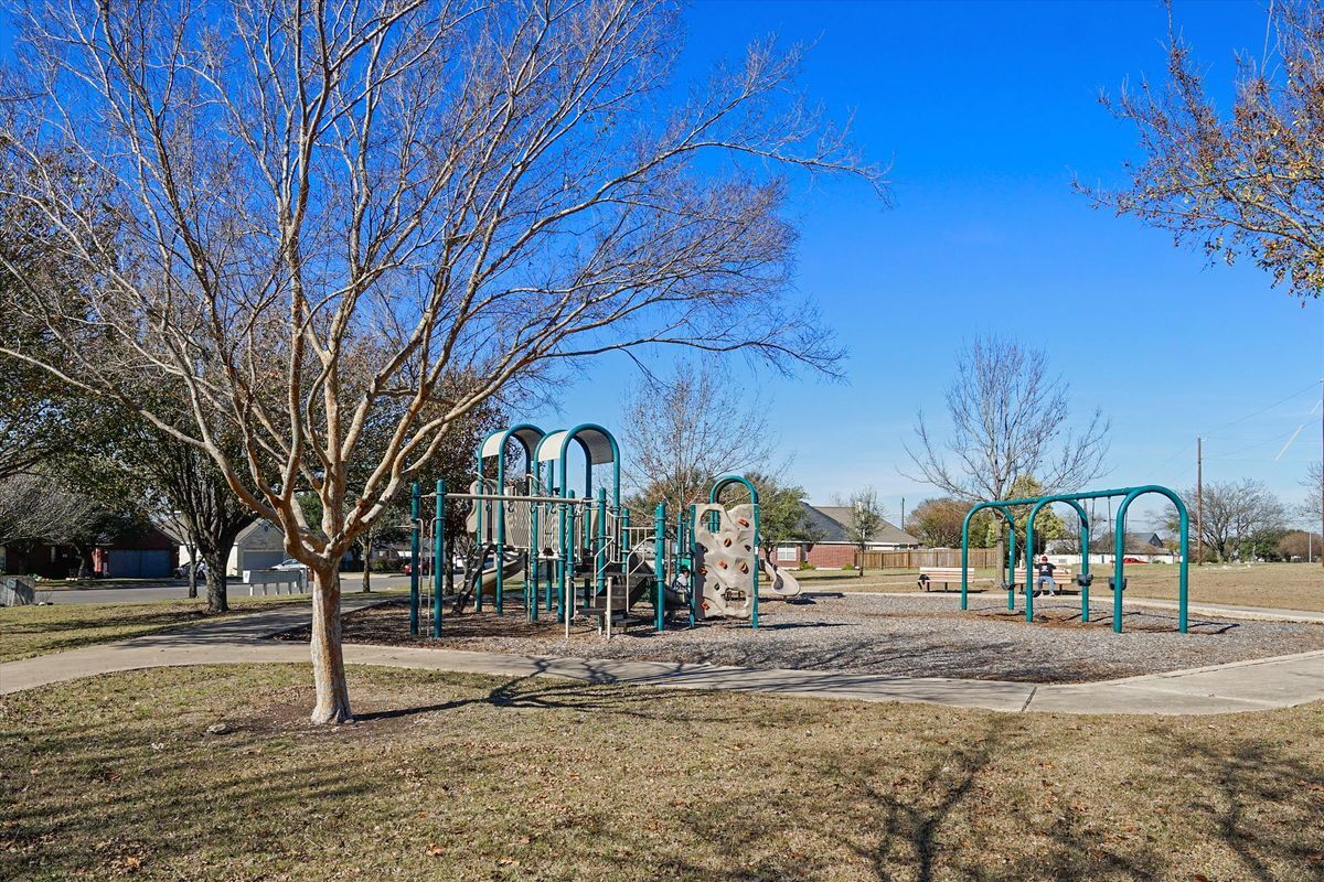 Foto del edificio - 2858 Southampton Way