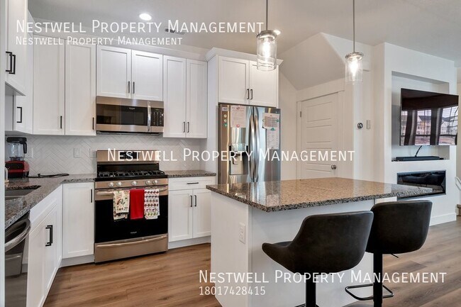 Building Photo - Amazing 3 bed Townhome in daybreak