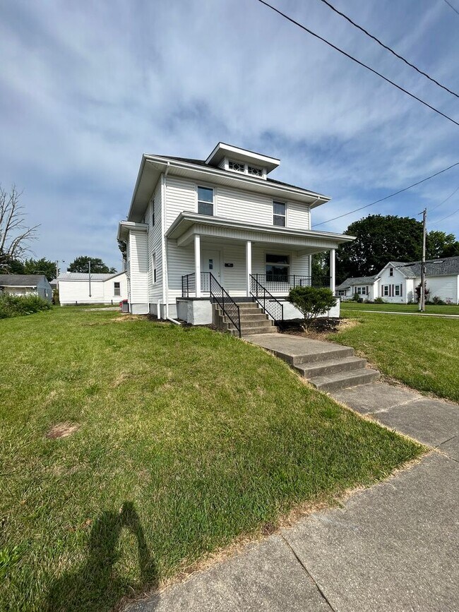 Foto del edificio - Large 3 Bedroom Home