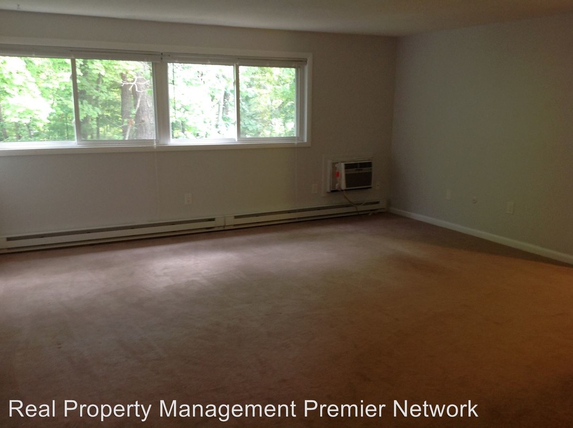 Primary Photo - 128 Loudon Rd