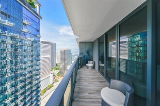 Building Photo - 801 S Miami Ave