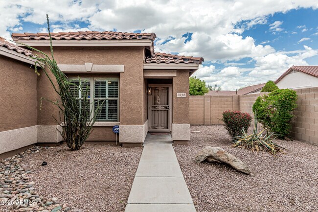 Building Photo - 3212 W Lucia Dr